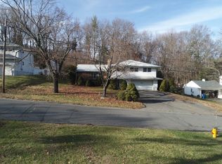 140 Stoddard Rd, Waterbury, CT 06708