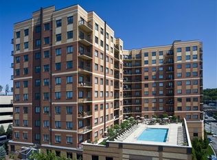 2051 Central Rd #517, Fort Lee, NJ 07024