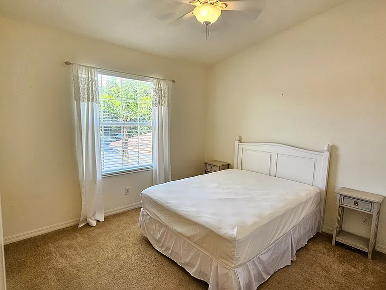 904 Casa Del Lago Way #904 — Photo 32