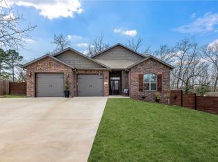 5 Zennor Ln, Bella Vista, AR 72715