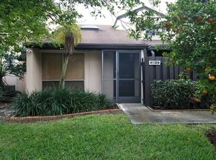 1860 Crystal Dr APT 17, Fort Myers, FL 33907