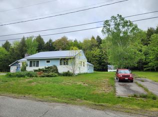 14 Horseshoe Rd, Medway, ME 04460
