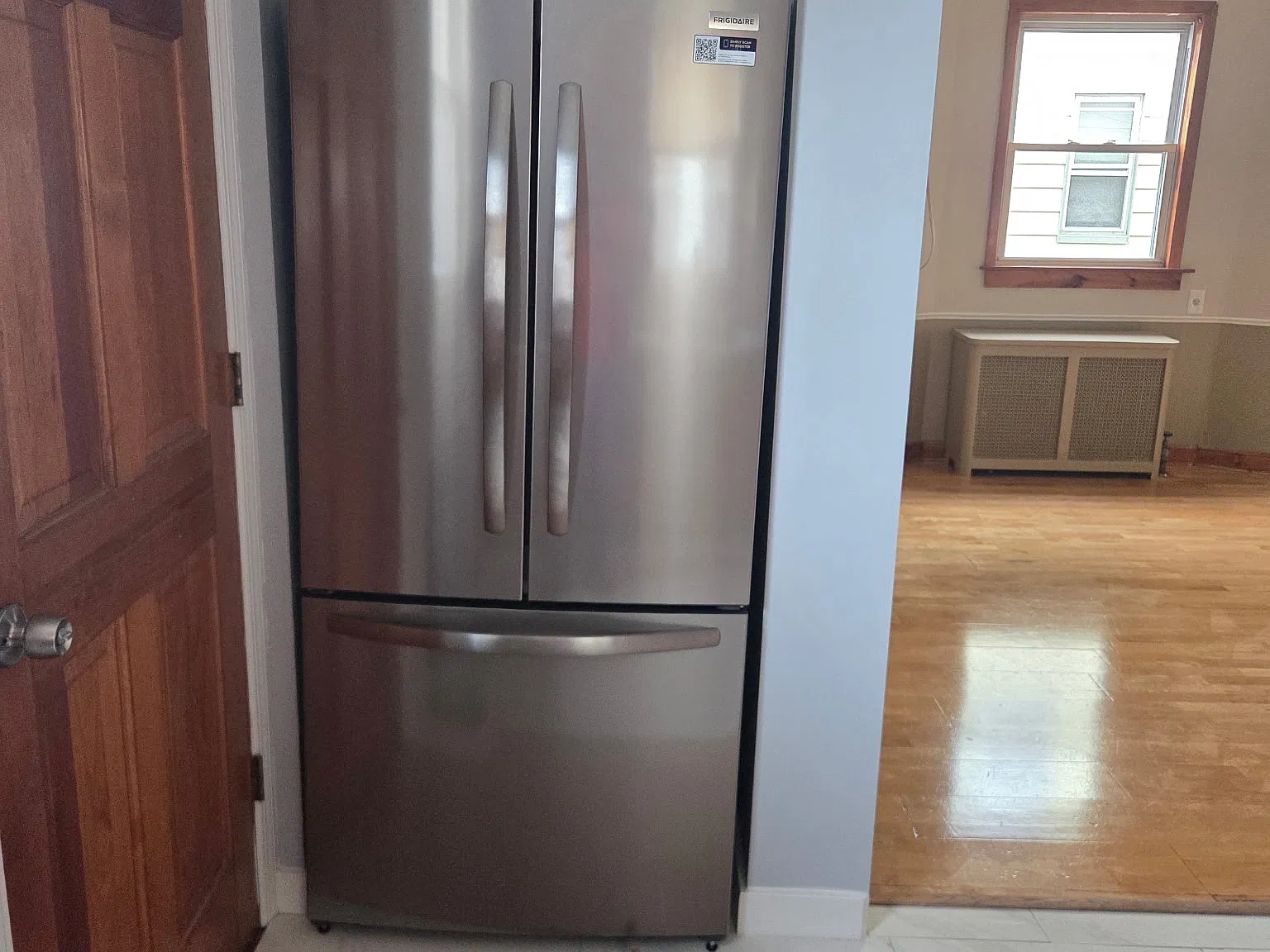 3 bed, 1.5 bath, $2,750 — Photo 3