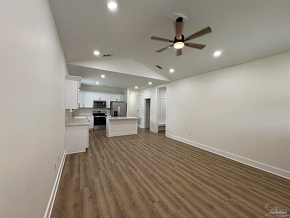 3rd image of 2944 N 17th Ave