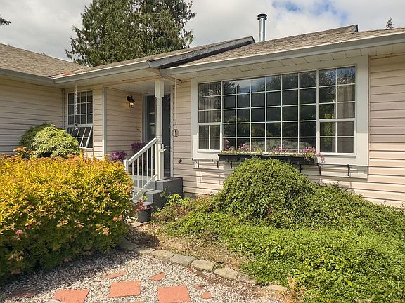 3rd image of 5461 Carnaby Pl