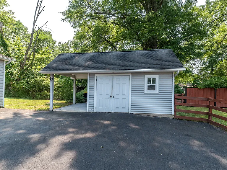 2477 Walnut St — Photo 15