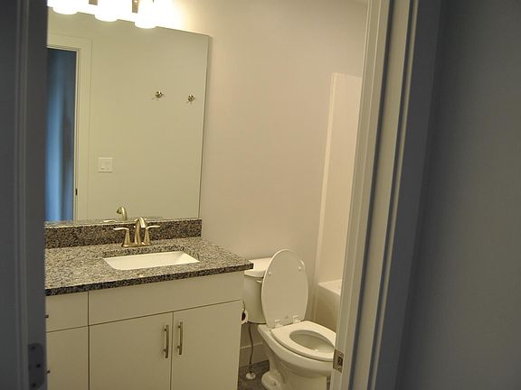 4th image of 257 S Heath Ln