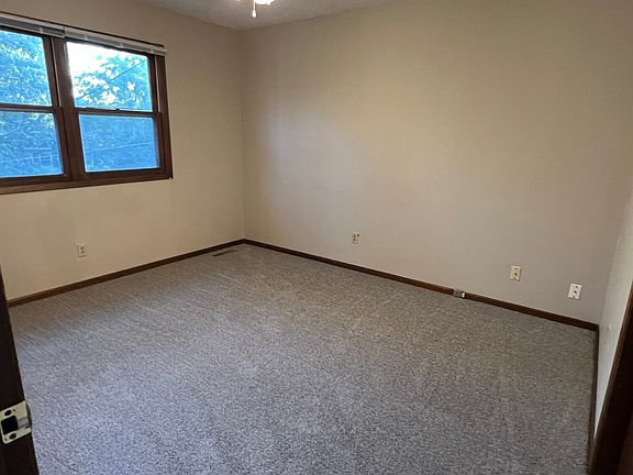 5th image of 35 E Pleasant View Dr