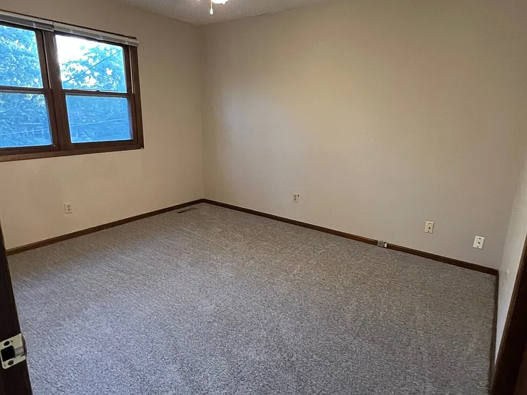 35 E Pleasant View Dr — Photo 5