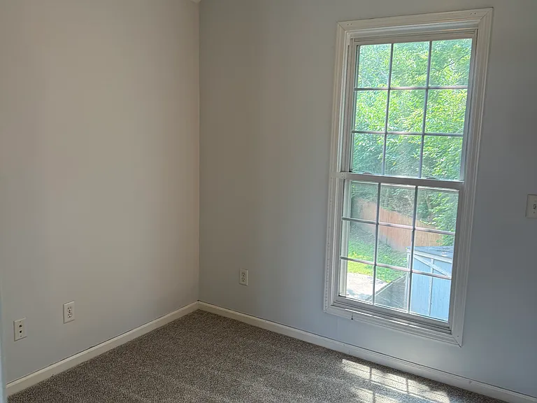 1537 Arthur Ave — Photo 6