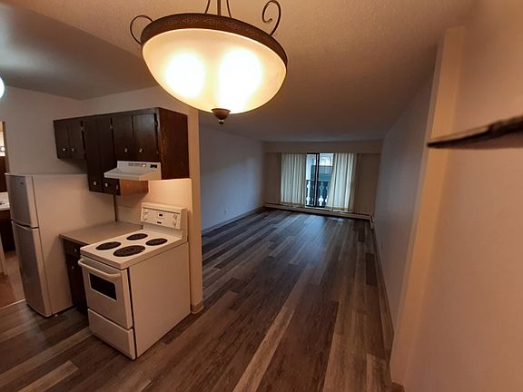 4th image of 20727 Fraser Hwy #11