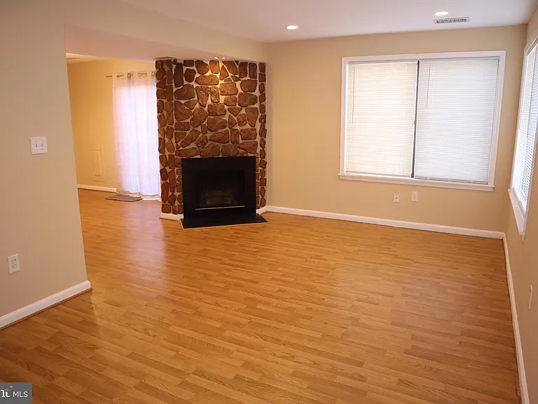 18315 Allspice Dr — Photo 2