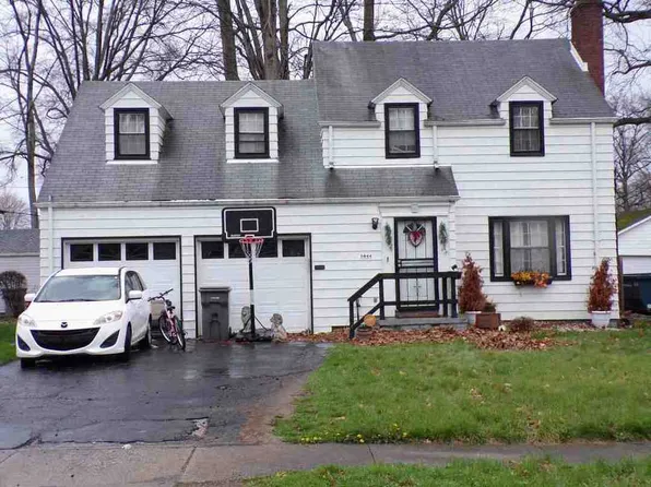 3644 Dover Rd, Youngstown, OH 44511