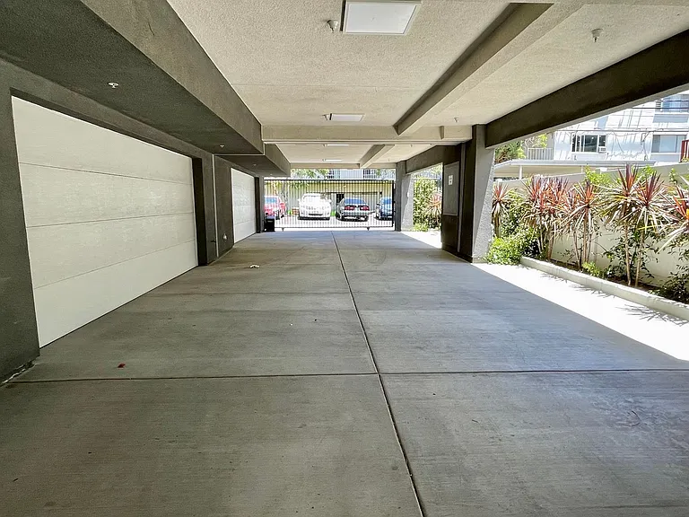 3535 3rd Ave — Photo 70
