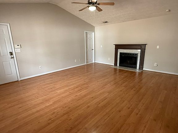2nd image of 1555 Clan Campbell Dr