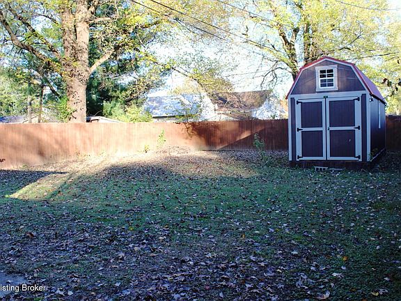 2nd image of 7413 Elnora Ave