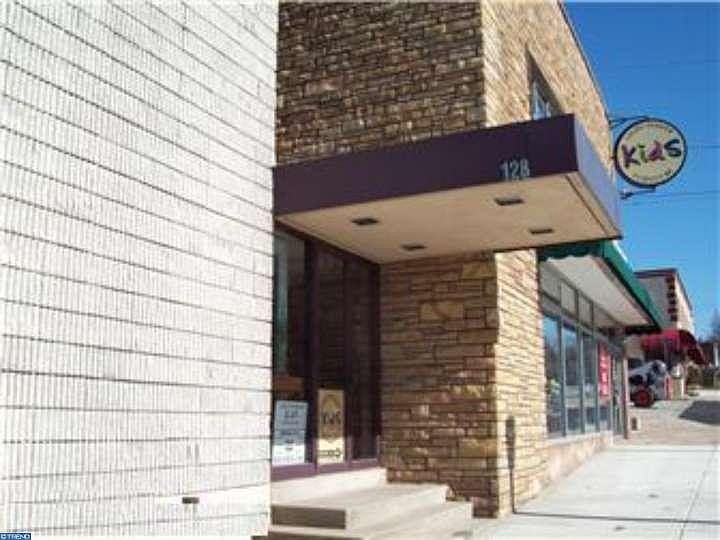 2nd image of 126 Fayette St