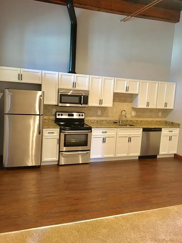 Putnam Lane, Worcester — Photo 1