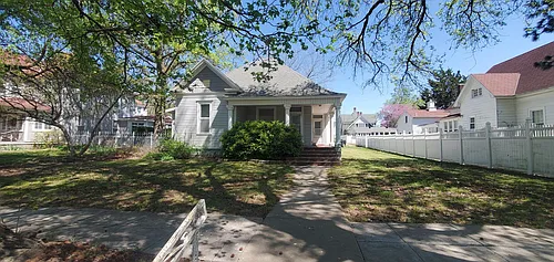 311 N 4th St Photo 1