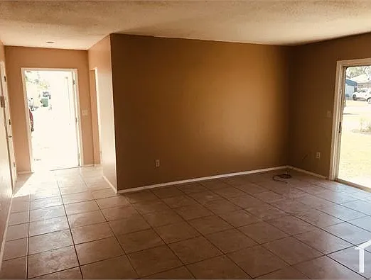 20028 Isobar Ave — Photo 2
