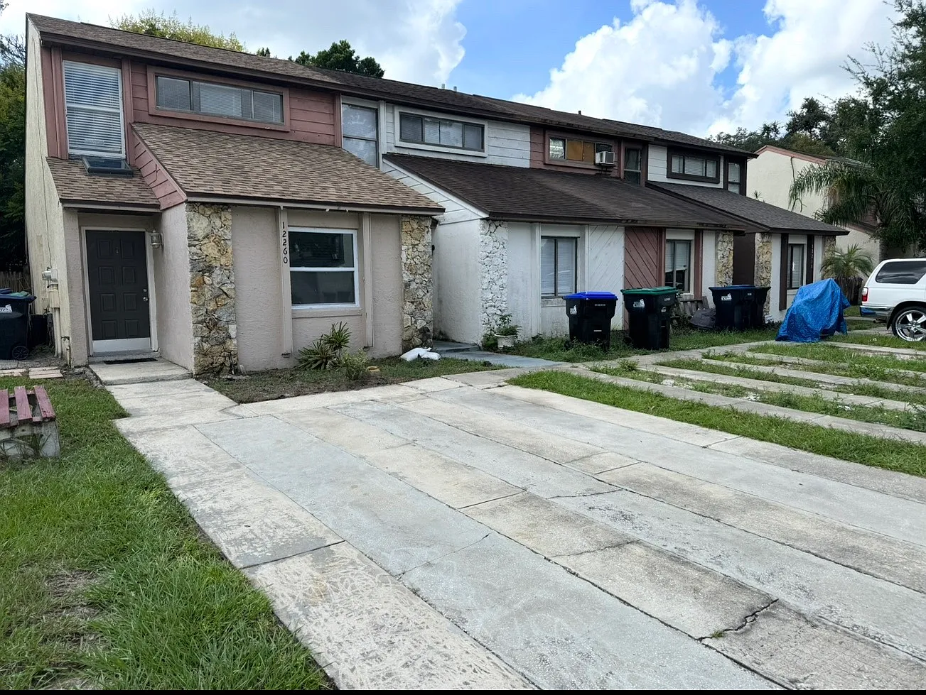 2 bed, 989 sqft, $1,500 — Photo 1