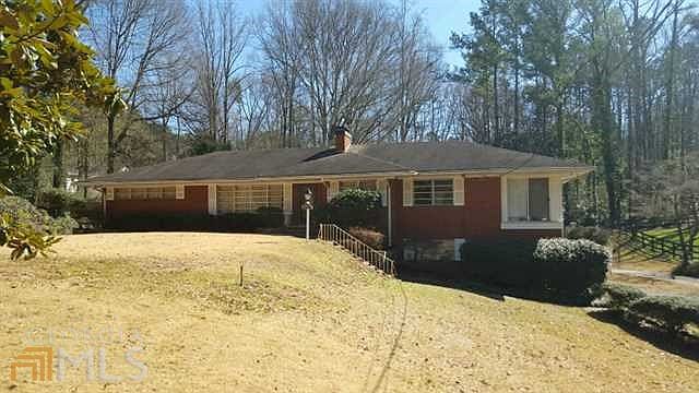 1st image of 695 Walnut Dr