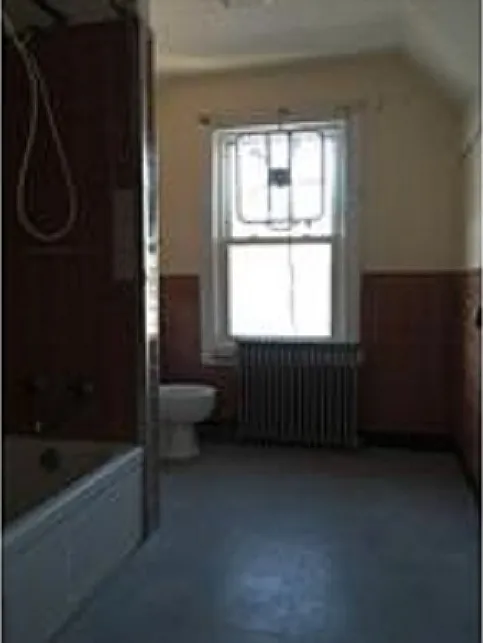 Building Photo 4