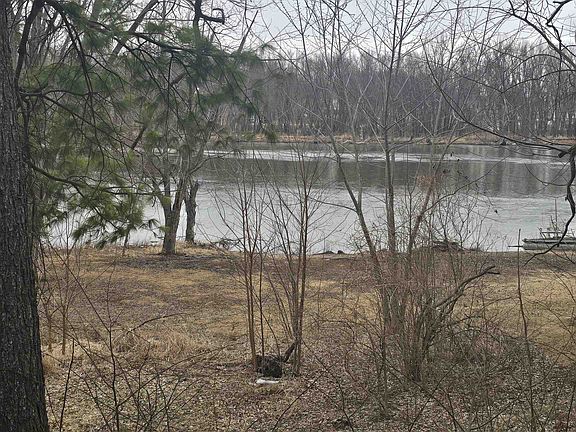 2nd image of 7424 N River Rd