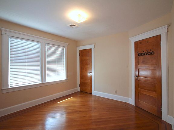 3rd image of 339 Fairview Ave Floor 2