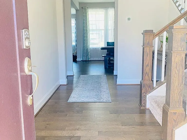 124 Tree Hill Ln #1 — Photo 2