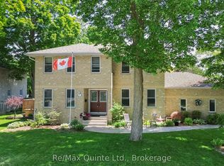 1 Simmons Ct, Quinte West, ON K8V6M9