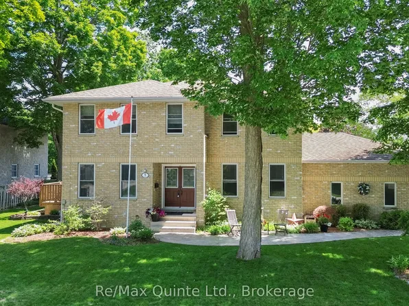 1 Simmons Ct, Quinte West, ON K8V 6M9