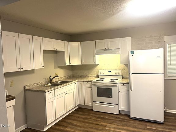 3rd image of 1212 Truman St