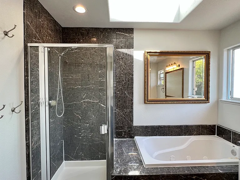 10530 Rampart Ave — Photo 24