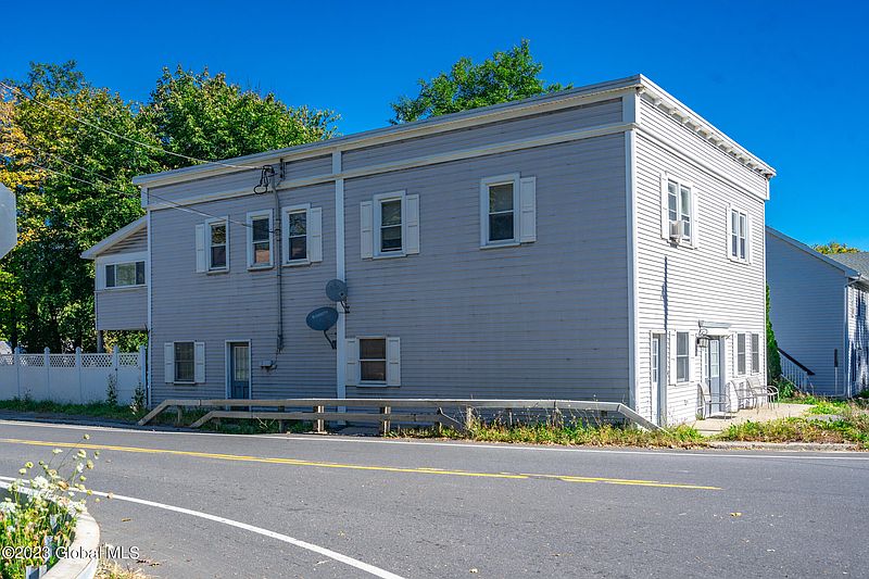 3rd image of 725 New Salem Road