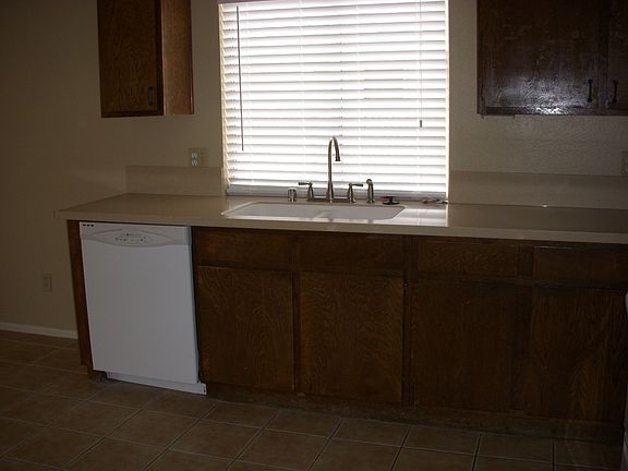 Kitchen sink/window