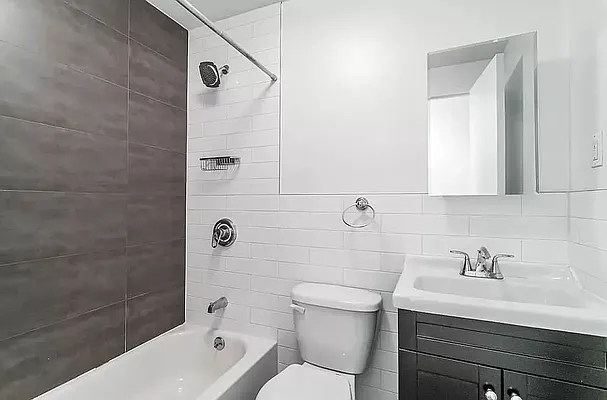 Rented by REAL New York | media 17