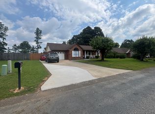 123 Live Oak Dr, Raeford, NC 28376
