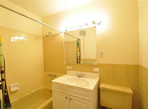 3rd image of 3615 Oxford Ave