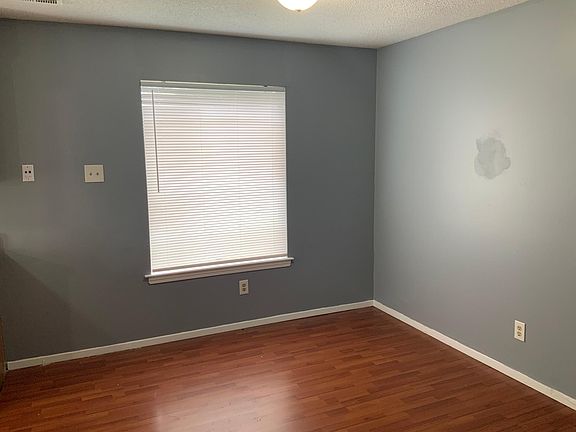3rd image of 4444 Cedar Creek Cv