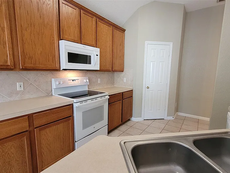 3825 Evergreen Way — Photo 15