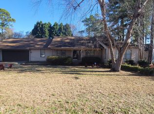 6414 Deland Ave, Fayetteville, NC 28303