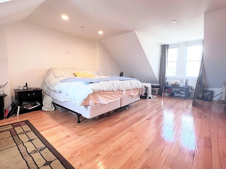 721 N 5th St #3F — Photo 17