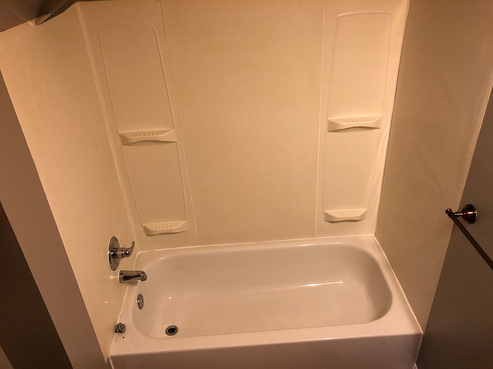 1st image of 2718 S 39th St