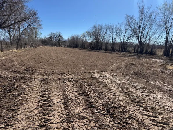 806 Gabaldon Rd, Belen, NM 87002