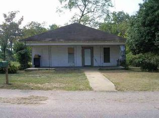 156 E Church St, Coffee Springs, AL 36318