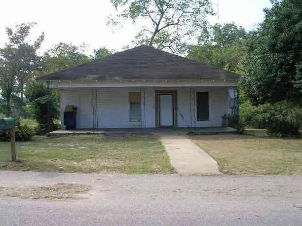 156 E Church St, Coffee Springs, AL 36318