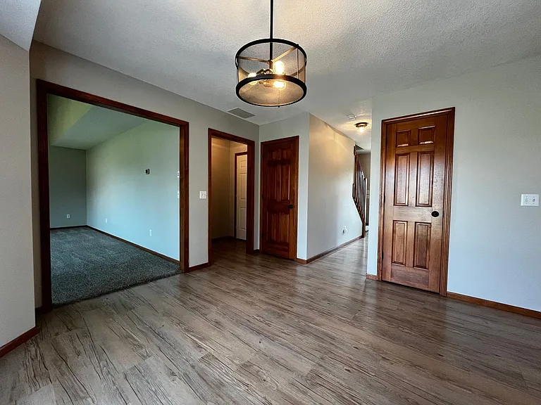1034 Hemingford Ct — Photo 11