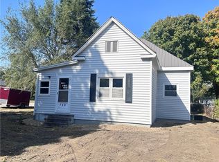 720 Edgar Ave, Mattoon, IL 61938