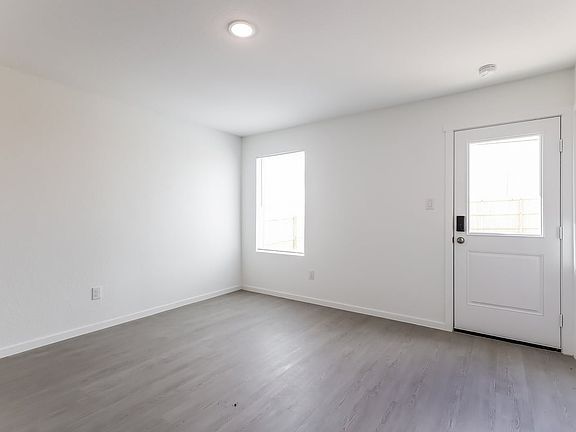 5th image of 8022 Biggio Ln